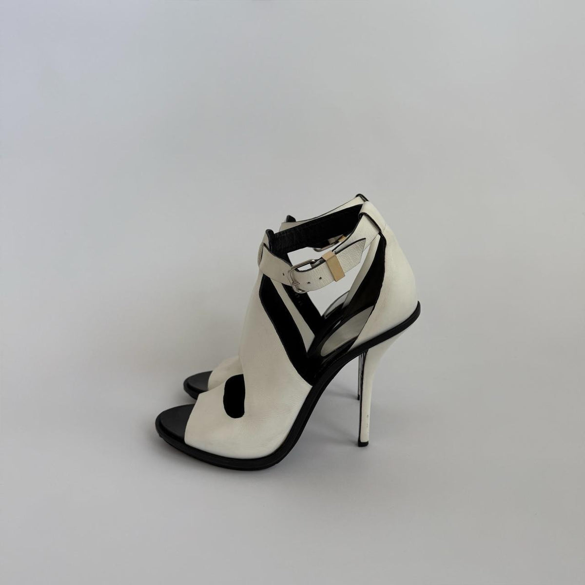 Balenciaga White Sculptural Heels Size 40
